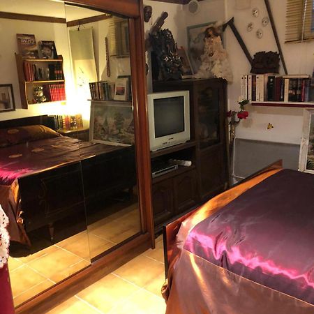 Yufan Apartment La Ville-du-Bois Bilik gambar